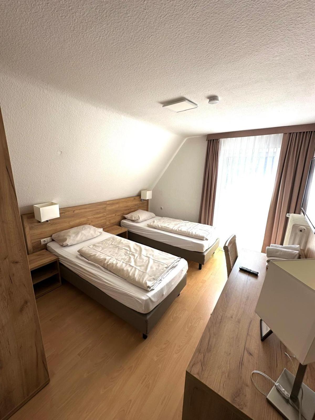 Pension Im Heidort Oyten Exteriör bild